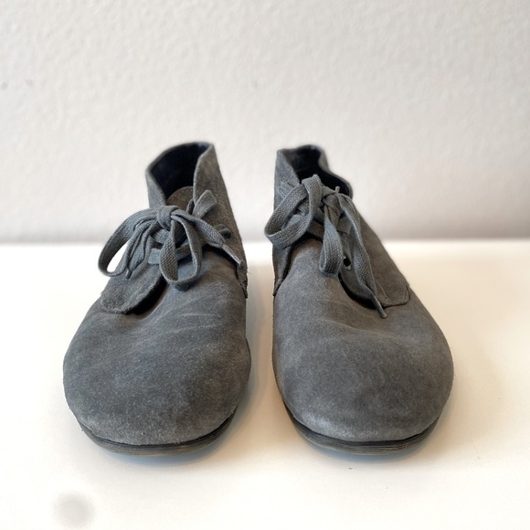 ROBERT WAYNE Gray Suede Lace Up Desert Boots SZ 11 - Picture 4 of 9